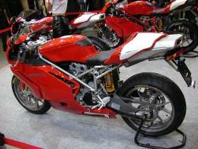 Ducati 999S (1120x840 290kb)