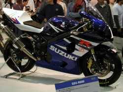 GSX-R600 (900x680 115kb)