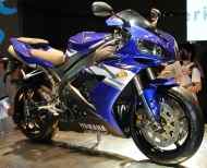 YZF-R1 (1024x800 100kb)