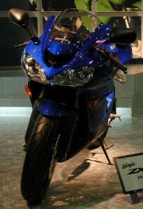 ZX-10R u[  (547x800 71kb)